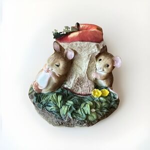 Merrie Mice By Border Fine Arts Studio 2002 Enesco "Core Blimey" Apple Figurine.